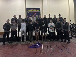Polisi Tangkap 5 Pemuda Tawuran di Menteng Jakpus, Celurit-Gagang Besi Disita