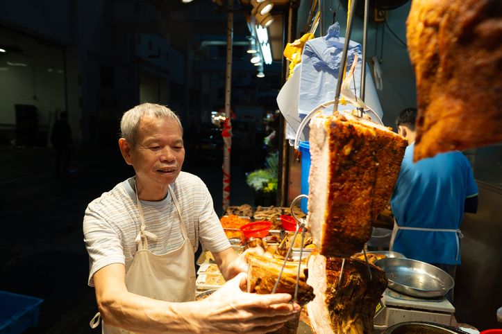 Tembus 76 Juta per Bulan! Gaji Penjual Daging Babi Lebih Besar dari Dokter