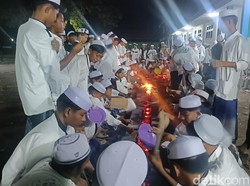 Filosofi Mendalam Tradisi Satai Lanjeng Santri Probolinggo Saat Idul Adha