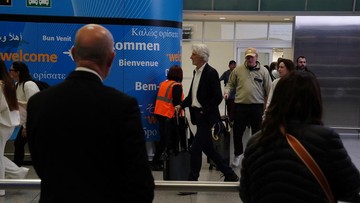 Suasana Bandara JFK Jelang Berlakunya Larang Warga dari 12 Negara Masuk AS