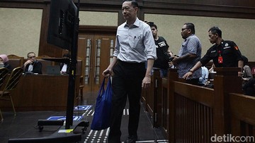 Bakal Bebas Hari Ini, Tom Lembong Mulai Kemasi Barang di Rutan