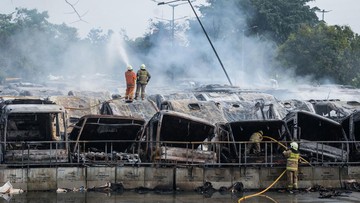Kadishub Sebut Puluhan Bus Terbakar di Jakbar Sudah Bukan Aset TransJ
