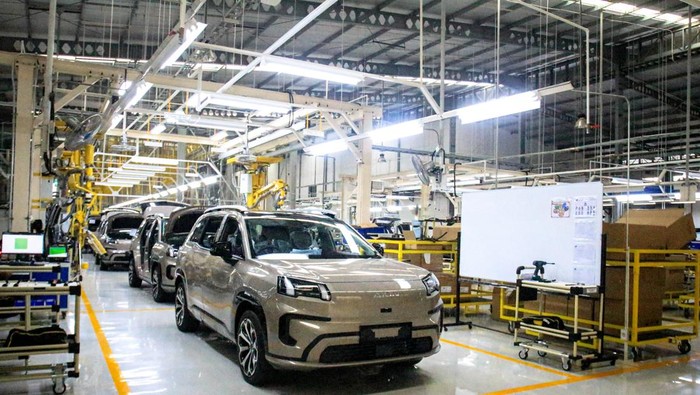 AION V sudah dirakit secara setempat di pabrik Indomobil Group di Purwakarta
