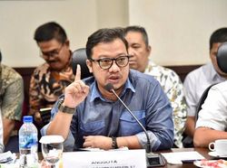 Golkar Minta Kemenhub Evaluasi Operasional Taksi Hijau Buntut Kecelakaan Kereta