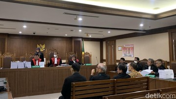 Eks Direktur Perumda Sarana Jaya Dituntut 5,5 Tahun Bui di Korupsi Lahan