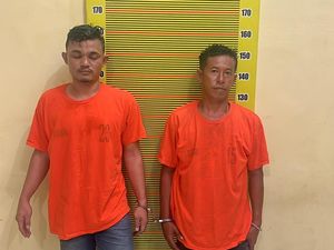 Dor! 2 Kurir Sabu Durian Dilumpuhkan Timah Panas Usai Melawan Polisi