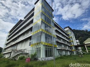 Begini Penampakan Gedung Perkantoran Pemkab Sukabumi yang Terbengkalai Begini Penampakan Gedung Perkantoran Pemkab Sukabumi yang Terbengkalai