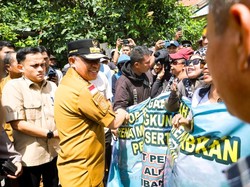 Warga Demo Tolak 2 Tambang Galian C di Palu, Gubernur Pastikan Tutup Permanen