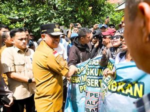 Warga Demo Tolak 2 Tambang Galian C di Palu, Gubernur Pastikan Tutup Permanen Warga Demo Tolak 2 Tambang Galian C di Palu, Gubernur Pastikan Tutup Permanen