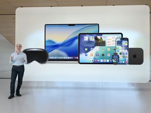 VisionOS 26 & tvOS 26: Era Baru Komputasi Spasial dan Hiburan Imersif VisionOS 26 & tvOS 26: Era Baru Komputasi Spasial dan Hiburan Imersif