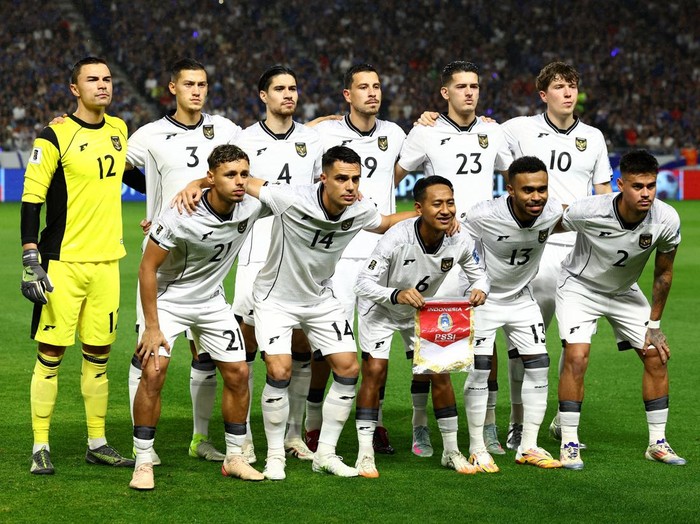 Soccer Football - World Cup - AFC Qualifiers - Group C - Japan v Indonesia - Suita City Stadium, Suita, Japan - June 10, 2025 Japan players pose for a team group photo before the match REUTERS/Issei Kato