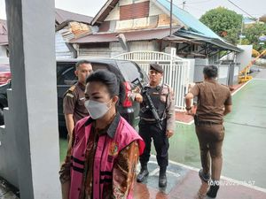 Eks Direktur TVRI Jadi Tersangka Korupsi Pembangunan Studio di Kepri Eks Direktur TVRI Jadi Tersangka Korupsi Pembangunan Studio di Kepri