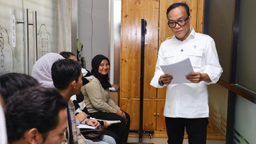 Wamenaker Sidak Perusahaan Terkait Penahanan Ijazah Pekerja