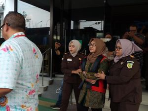 Eks DPRD Madiun Jadi Tersangka Korupsi Proyek Kolam Renang Rp 1 M Eks DPRD Madiun Jadi Tersangka Korupsi Proyek Kolam Renang Rp 1 M