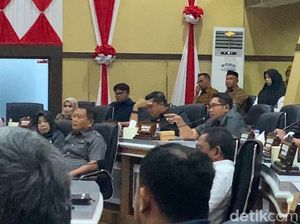 Rapat Paripurna RPJMD di DPRD Parepare Gaduh, Legislator Bersitegang Rapat Paripurna RPJMD di DPRD Parepare Gaduh, Legislator Bersitegang