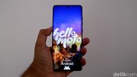 Unboxing Motorola Edge 60 Fusion: HP Rp 5 Jutaan Tampilan Menggoda