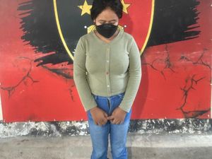 Muncikari di Dompu Ditangkap, Jual Anak 13 Tahun ke Pria Hidung Belang Muncikari di Dompu Ditangkap, Jual Anak 13 Tahun ke Pria Hidung Belang
