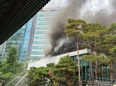 Museum Buddha Pusat di Seoul Terbakar, Asap Pekat Menyelimuti Kuil Jogye