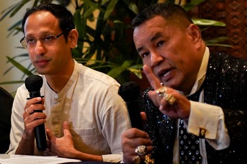 Hotman Paris Bantah Eks Mendikbud Nadiem Makarim DPO