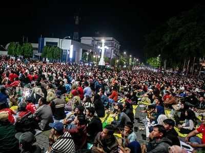 Warga Penuhi Balai Kota Solo, Nobar Jepang Vs Indonesia
