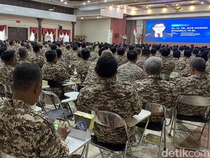 Pejabat Jateng Retret di Semarang, Bangun Jam 4 Pagi-Apel Malam Pejabat Jateng Retret di Semarang, Bangun Jam 4 Pagi-Apel Malam