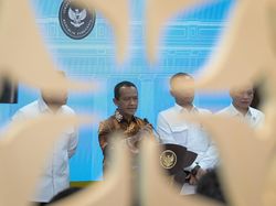 Raja Ampat Diselamatkan, 4 Izin Tambang Nikel Dicabut Pemerintah