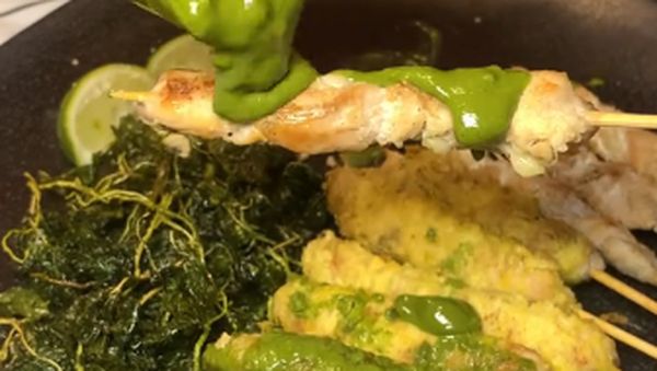 10 Penistaan Matcha Jadi Saus Sate Taichan hingga Bumbu Steak