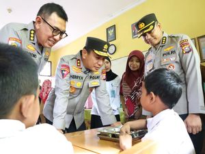 Dapur Mitra Polda Riau Mulai Distribusikan MBG ke 7 Sekolah Hari Ini