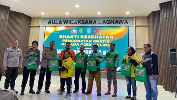Sambut HUT Bhayangkara ke-79, Polres Dumai Berbagi dengan Ojol