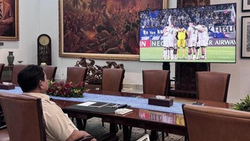 Prabowo Nonton Laga Timnas Indonesia Vs Jepang dari Layar Kaca
