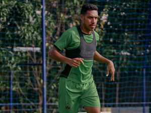 PSIS Pertahankan 9 Pemain Tersisa untuk Hadapi Liga 2 PSIS Pertahankan 9 Pemain Tersisa untuk Hadapi Liga 2