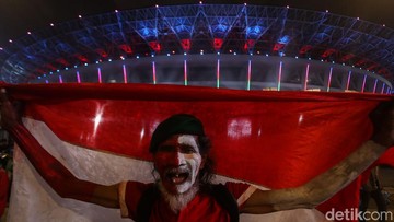 Ragam Ekspresi Suporter Timnas Indonesia Nobar di GBK