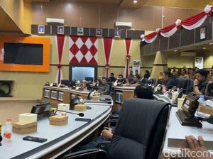 Paripurna DPRD Parepare Banjir Kritik ke Pemkot soal Relokasi PKL-Timses