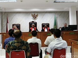 Ema Sumarna Dituntut 6,5 Tahun Bui di Kasus Korupsi Dishub Bandung