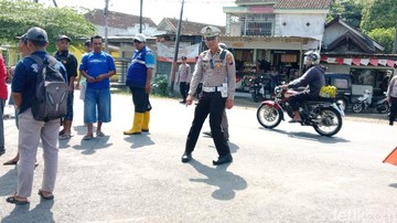Odong-odong Rombongan TK Manasik Haji Terguling di Jember, 9 Orang Luka