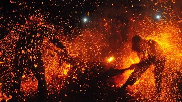 Jepara Membara! Tradisi Perang Obor Kembali Digelar