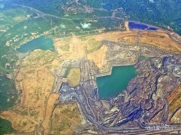 Foto: Terbang ke Maratua Banyak Bonusnya