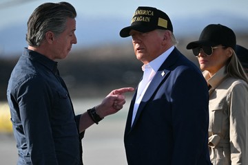 Ini 12 Negara yang Warganya Dilarang ke AS oleh Trump, Bagaimana Nasib Pelajarnya?