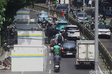 Ada Perbaikan Jaringan Utilitas di Tebet Jaksel, Warga Diminta Sabar