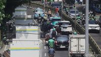 Ada Perbaikan Jaringan Utilitas di Tebet Jaksel, Warga Diminta Sabar