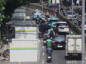 Ada Perbaikan Jaringan Utilitas di Tebet Jaksel, Warga Diminta Sabar