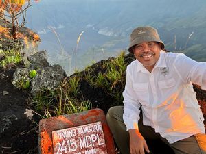 Johan Rosihan Dorong Gunung Tambora Jadi Pusat Edukasi & Pariwisata Johan Rosihan Dorong Gunung Tambora Jadi Pusat Edukasi & Pariwisata