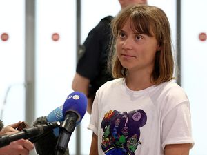 Greta Thunberg Ditahan usai Armada Global Sumut Flotilla Dicegat Israel Greta Thunberg Ditahan usai Armada Global Sumut Flotilla Dicegat Israel