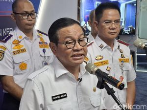 Pramono Pantau Pengaturan Lalin Jakarta Pakai AI, Ingin Ditingkatkan Pramono Pantau Pengaturan Lalin Jakarta Pakai AI, Ingin Ditingkatkan