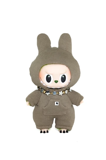 Kolaborasi Langka Sacai dan Seventeen, Lelang Labubu dan Jaket Bad Influence