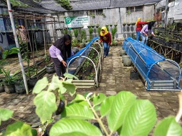 Kampung Asri, Bumi pun Berseri