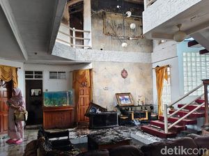 Suara Ledakan Terdengar Sebelum Rumah Ade di Sukabumi Terbakar Suara Ledakan Terdengar Sebelum Rumah Ade di Sukabumi Terbakar