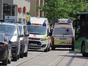 Horor Penembakan di Sekolah Austria Tewaskan 10 Orang, Pelaku Bunuh Diri Horor Penembakan di Sekolah Austria Tewaskan 10 Orang, Pelaku Bunuh Diri