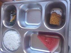 Daging Ayam Basi, Menu MBG Siswa SD di Ruteng Hanya Sepotong Tempe