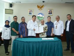 APP Group Dukung Operasi Modifikasi Cuaca, Cegah Karhutla di Jambi-Sumsel